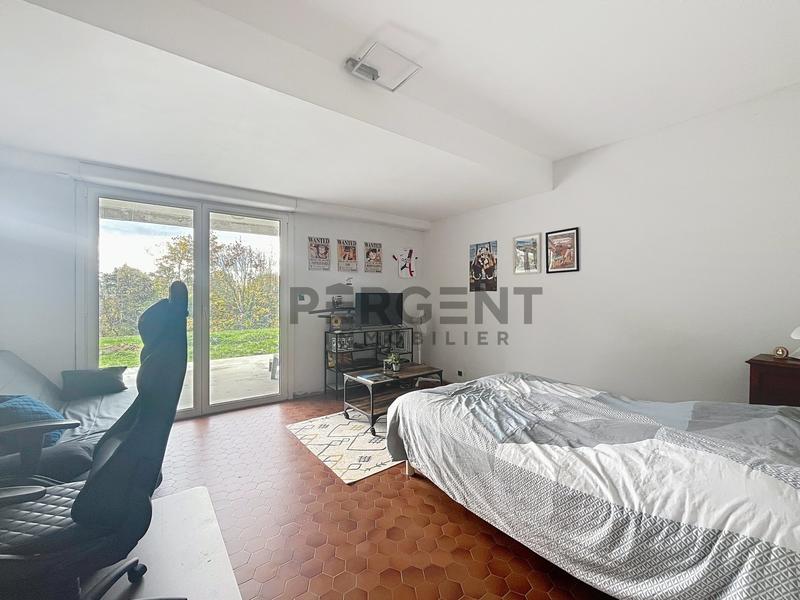 Maison - 304 m² - 9 pièces