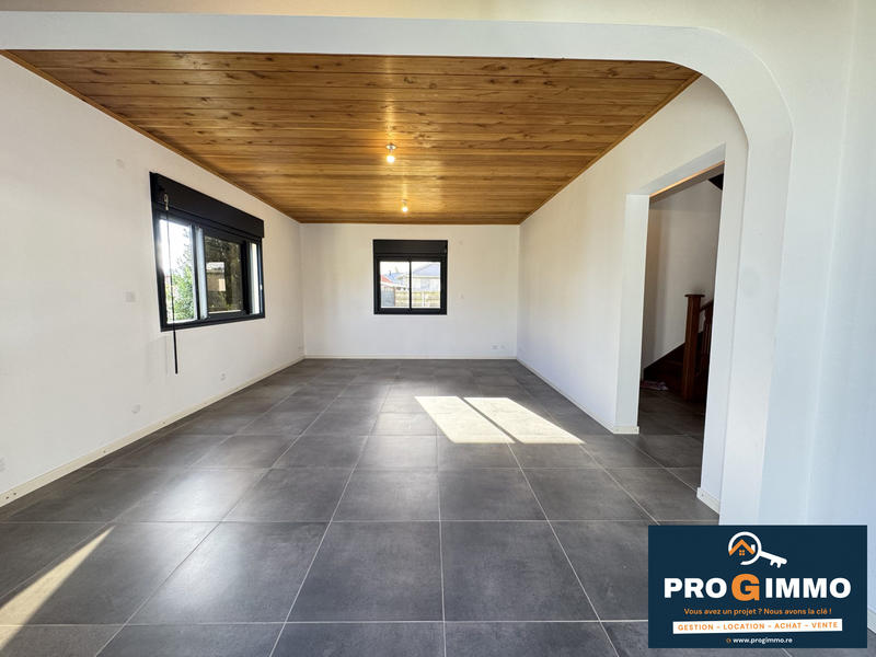 Maison traditionnelle - 90 m² - 4 pièces