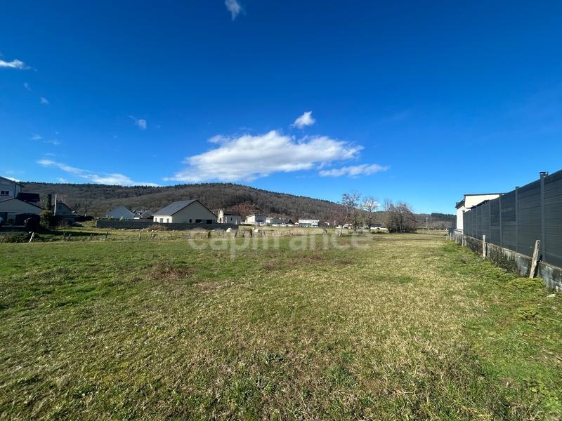 Terrain constructible - 1 008 m²