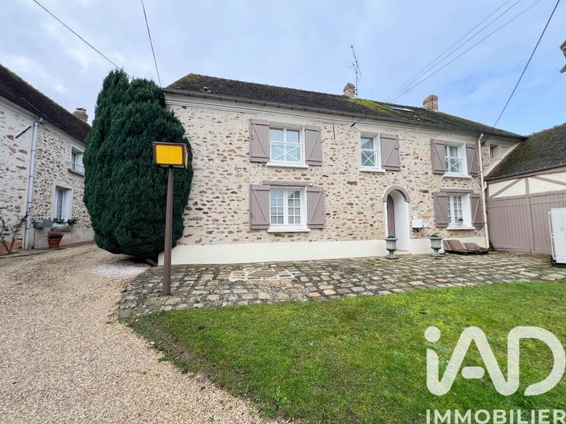 Maison - 243 m² - 7 pièces