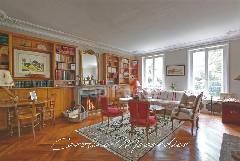 Propriété - 380 m² - 15 pièces