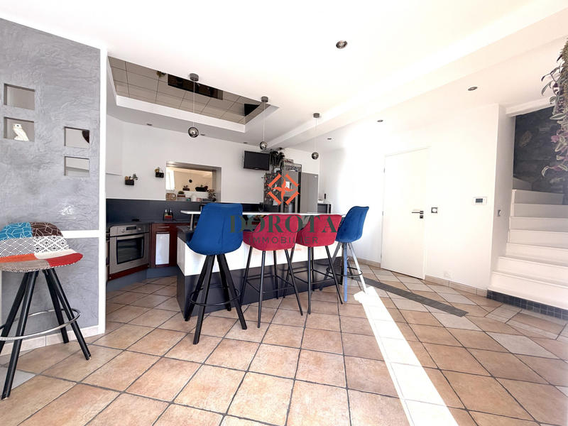 Maison - 122 m² - 5 pièces