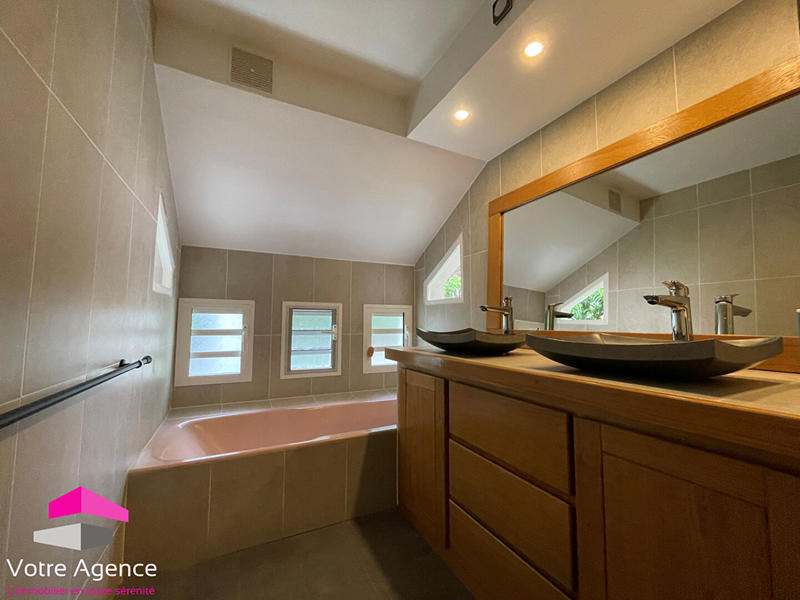 Villa - 164 m² - 7 pièces