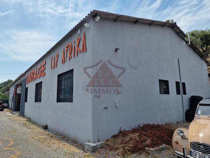 Maison - 410 m² - 6 pièces