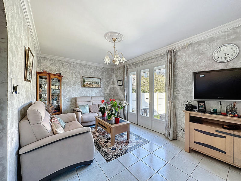 Maison - 80 m² - 5 pièces