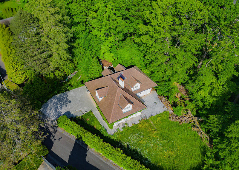 Maison - 290 m² - 10 pièces