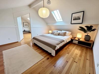 Appartement - 106 m² - 6 pièces