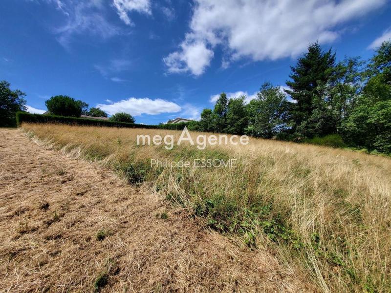 Terrain constructible - 1 860 m²