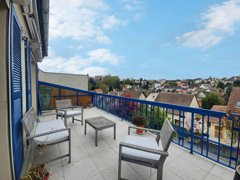 Maison - 178 m² - 8 pièces