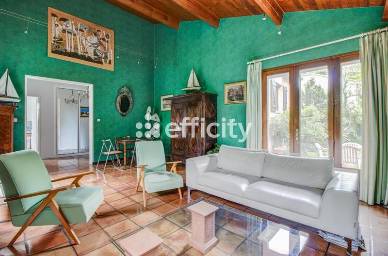 Maison - 141 m² - 7 pièces