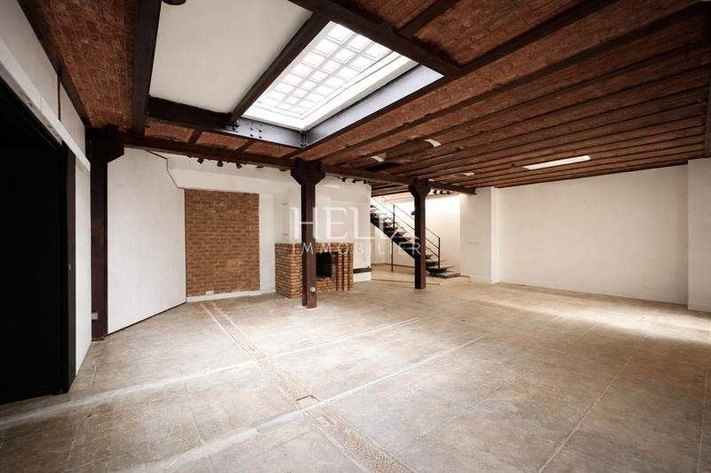 Appartement - 181 m² - 6 pièces