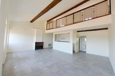 Loft - 72 m² - 2 pièces