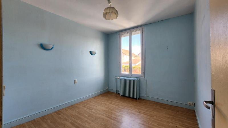 Maison - 312 m² - 12 pièces