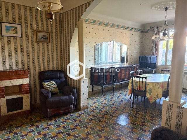 Maison - 196 m² - 7 pièces