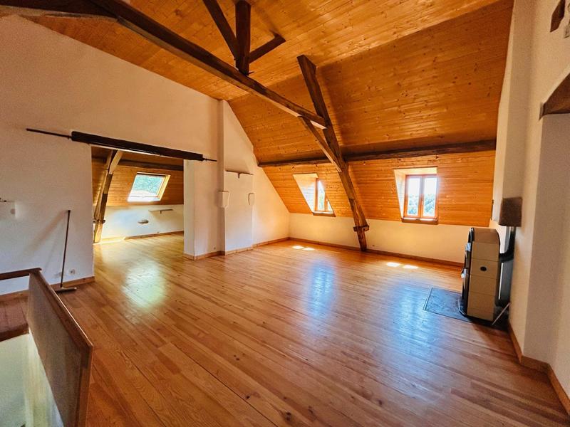 Maison - 420 m² - 12 pièces