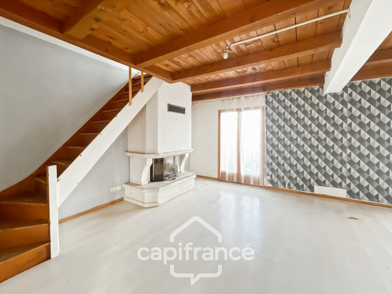 Maison - 93 m² - 5 pièces