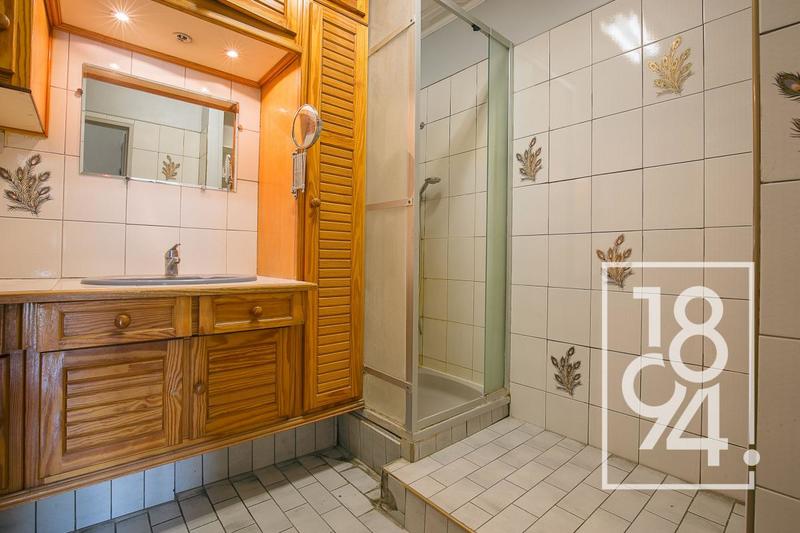 Appartement - 94 m² - 5 pièces