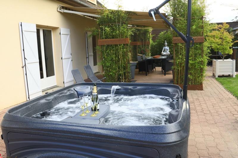 Maison - 215 m² - 9 pièces