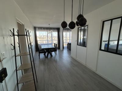 Appartement - 85 m² - 6 pièces
