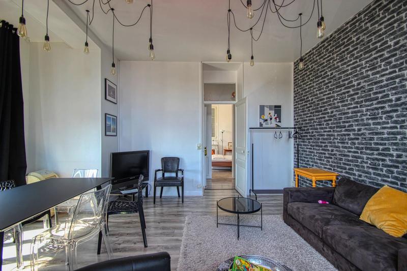 Appartement - 90 m² - 4 pièces