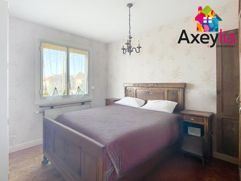 Maison - 99 m² - 5 pièces