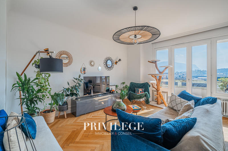 Appartement - 133 m² - 5 pièces