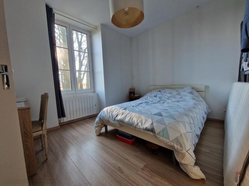 Appartement ancien - 76 m² - 4 pièces