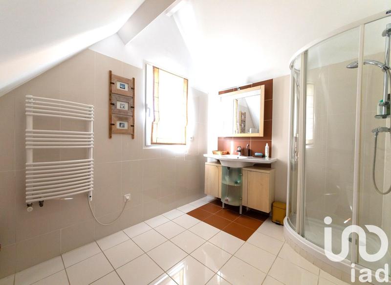 Maison - 244 m² - 9 pièces