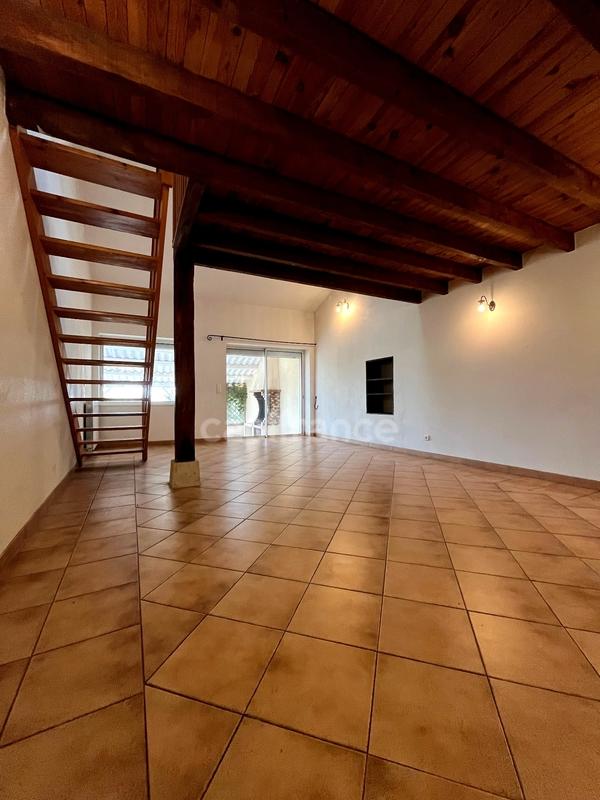 Maison - 232 m² - 7 pièces