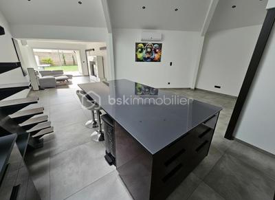 Maison - 122 m² - 7 pièces