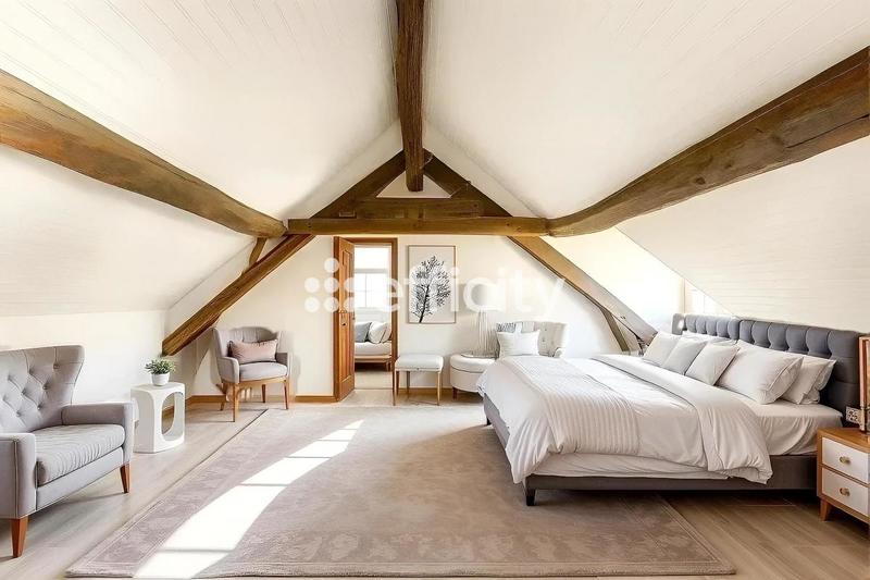 Maison - 320 m² - 9 pièces