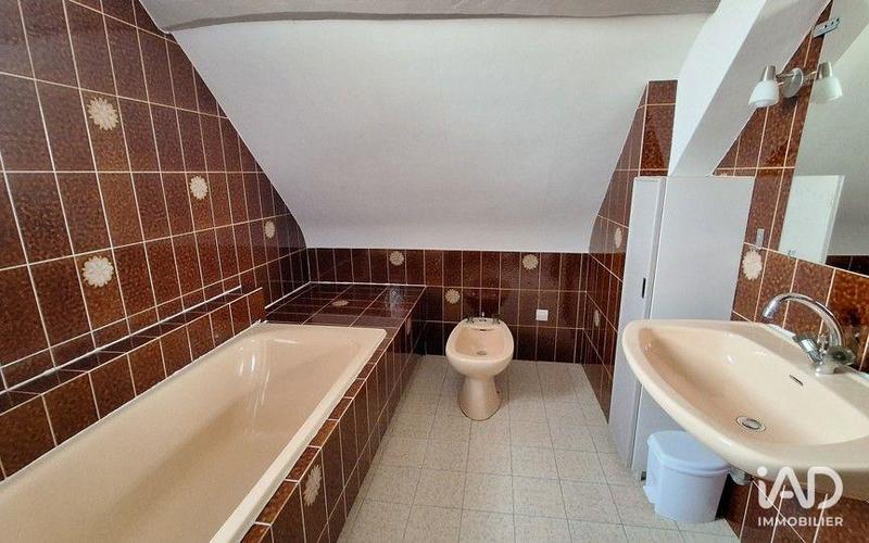 Maison - 259 m² - 6 pièces