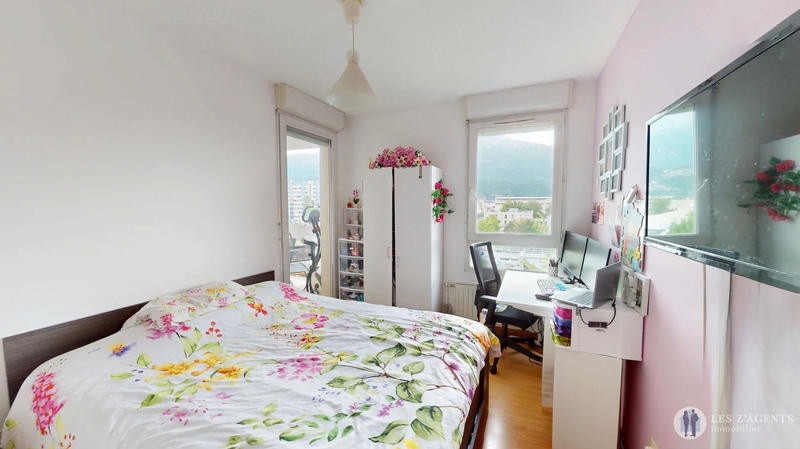 Appartement - 96 m² - 5 pièces