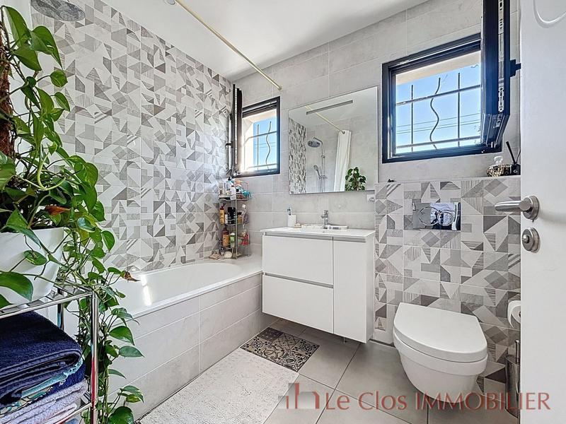 Maison - 171 m² - 7 pièces