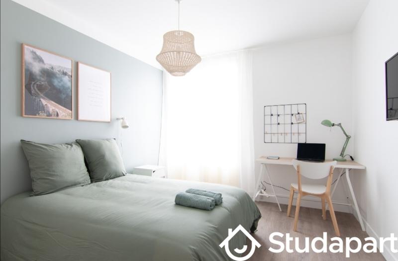 Chambre - 11 m² - 1 pièce