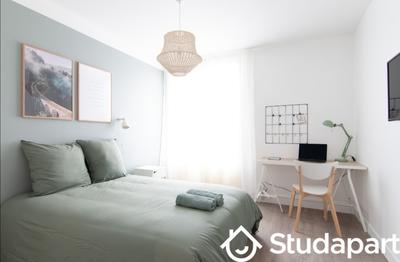 Chambre - 11 m² - 1 pièce