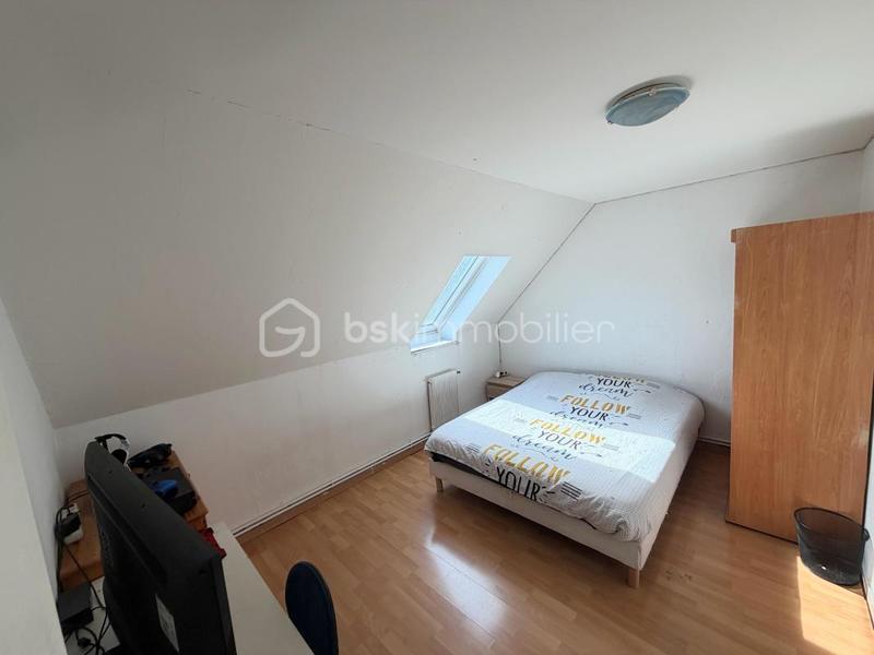 Maison - 106 m² - 9 pièces