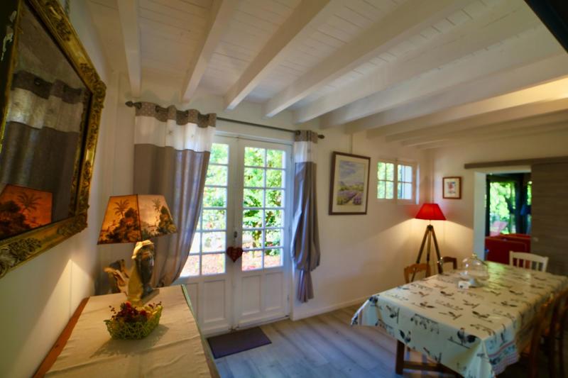 Maison - 484 m² - 12 pièces