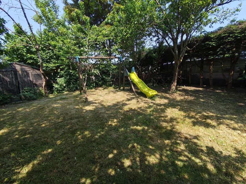 Maison - 205 m² - 9 pièces