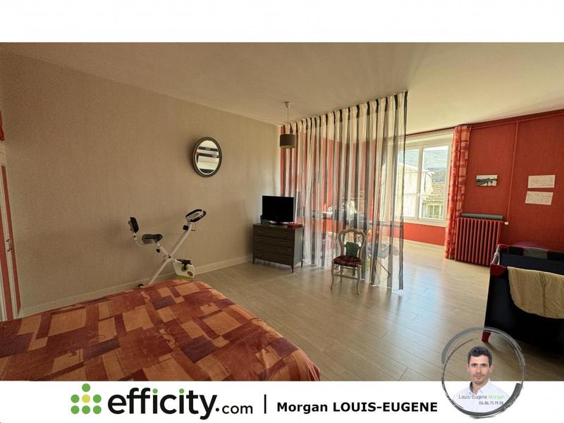 Maison - 282 m² - 10 pièces