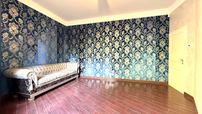 Maison - 450 m² - 20 pièces