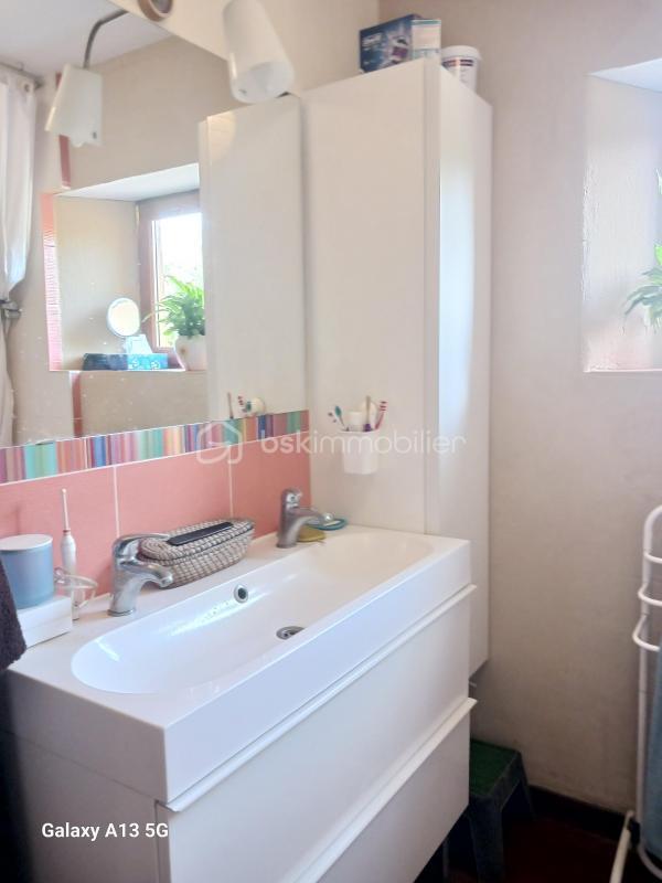 Propriété - 212 m² - 8 pièces