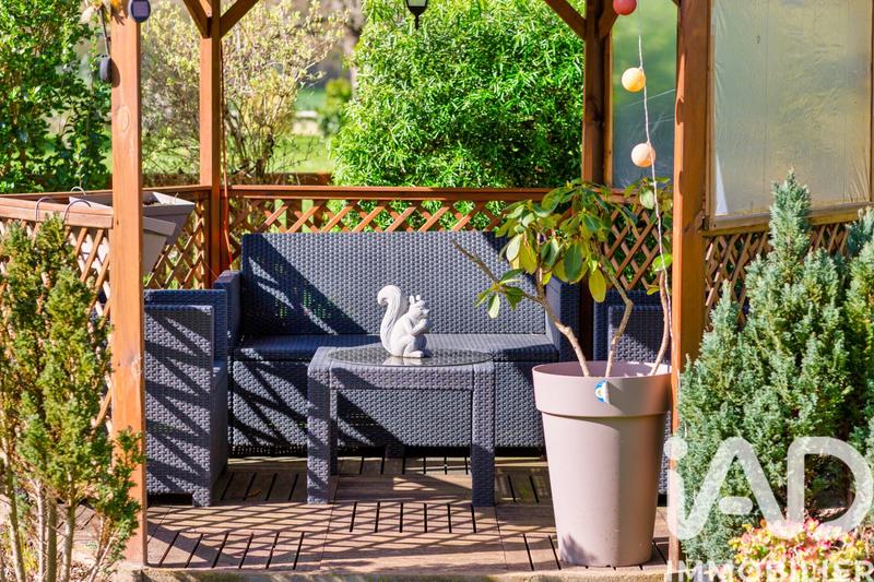 Maison - 237 m² - 13 pièces