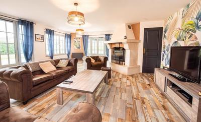 Maison - 220 m² - 7 pièces