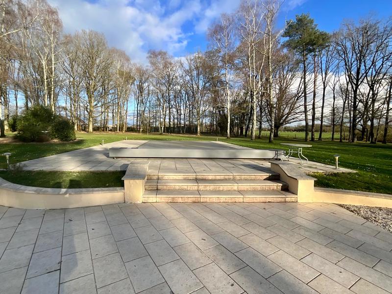 Maison - 245 m² - 9 pièces