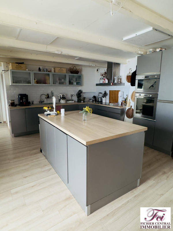 Appartement - 175 m² - 6 pièces