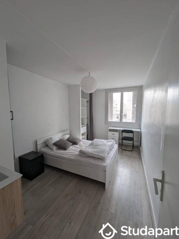 Chambre - 11 m² - 1 pièce