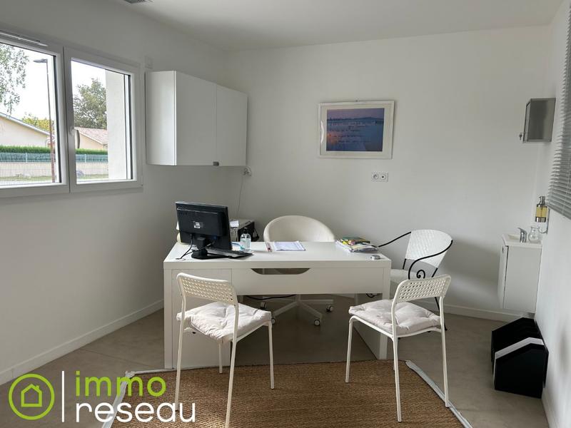 Local d'activités - 134 m² - 5 pièces