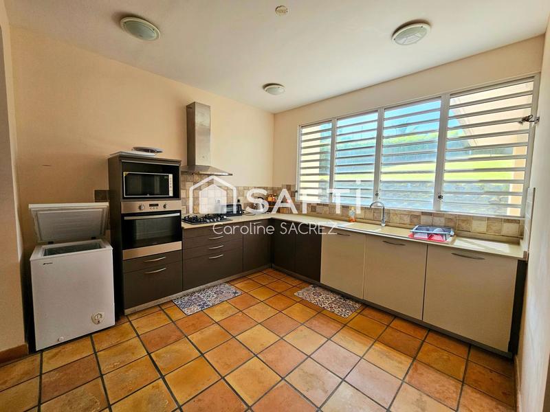 Villa - 319 m² - 8 pièces