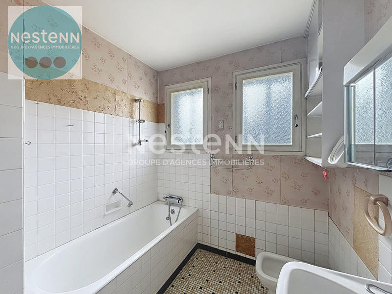 Maison - 92 m² - 6 pièces